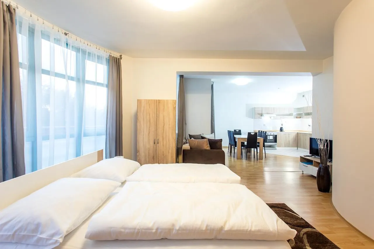 Terrace Hotel Prague 3*,